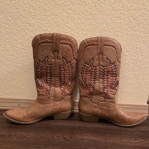 Coconut cowboy boots